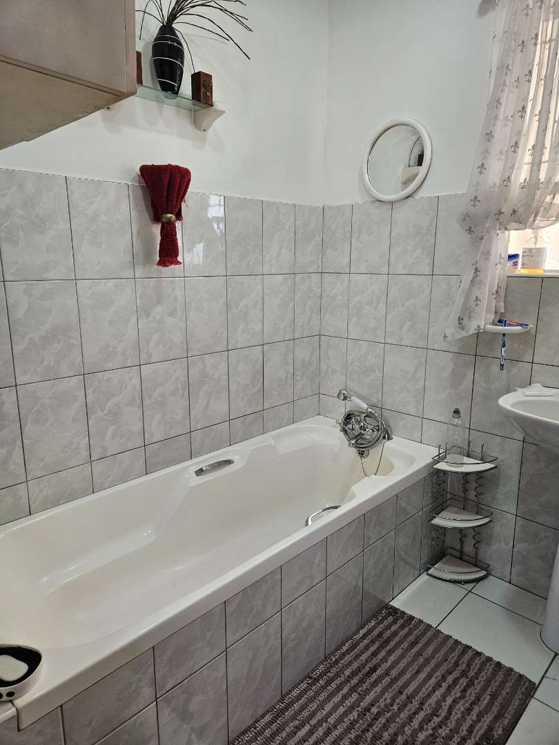 3 Bedroom Property for Sale in Algoa Park Eastern Cape